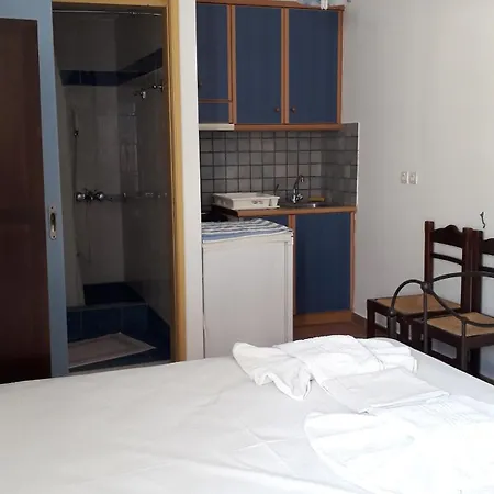 Anerrousa Πανσιόν 3*