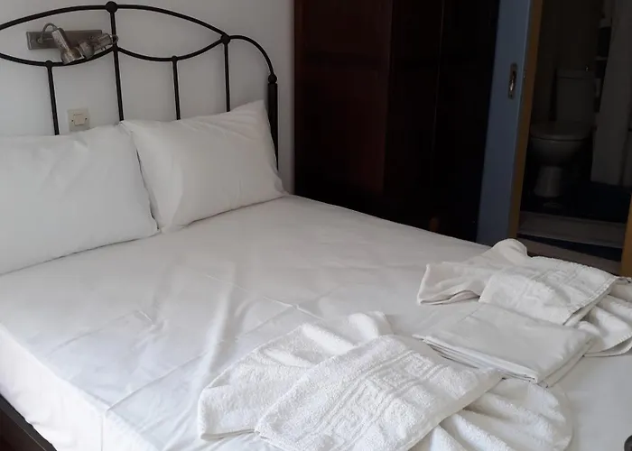 Anerrousa 3* Loutra (Kythnos)